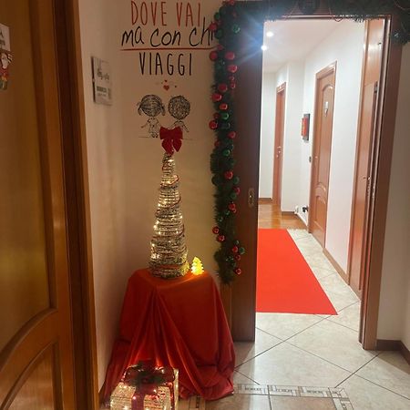 Reginella House Hotel Napoli Bagian luar foto