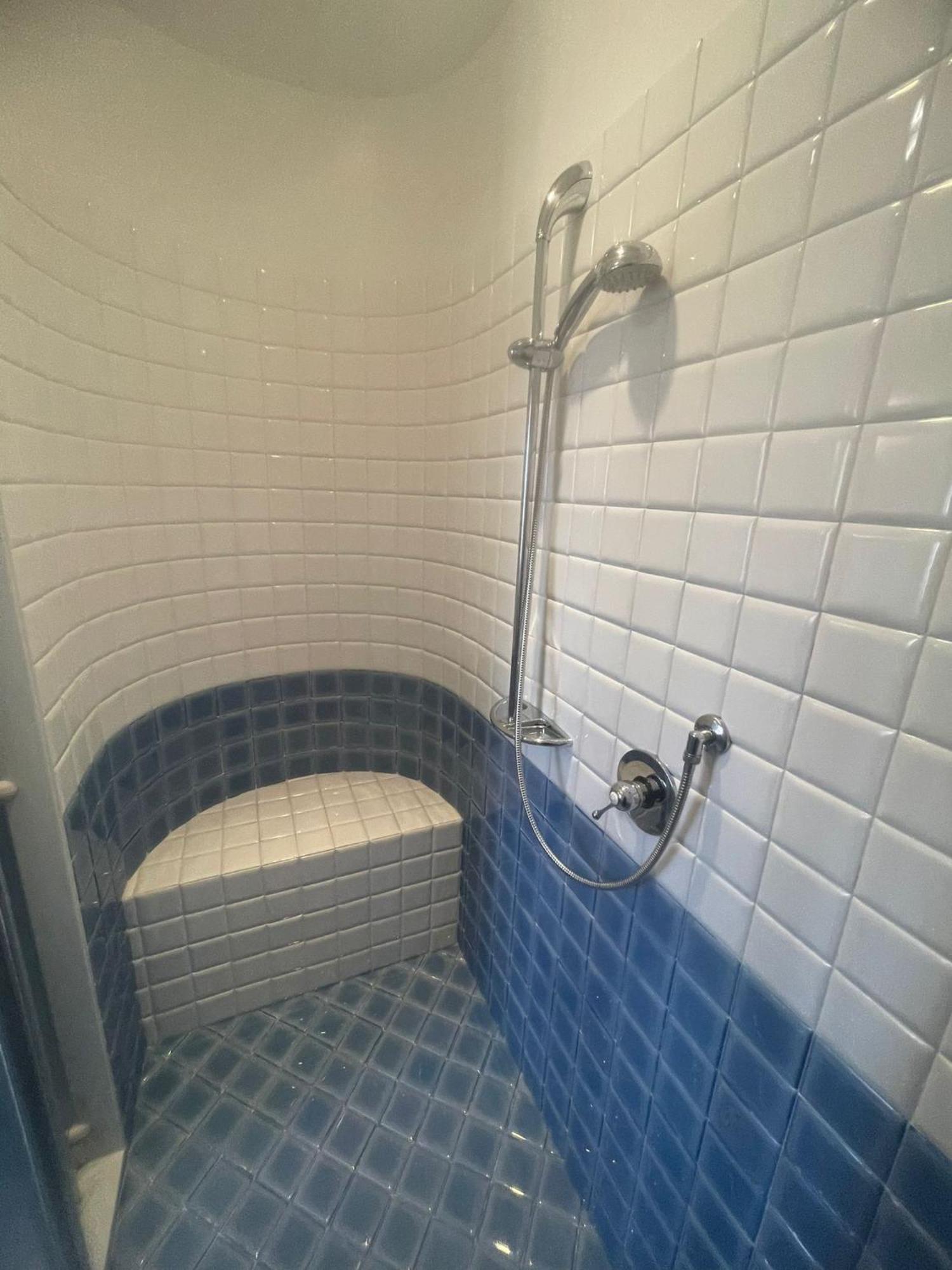 Reginella House Hotel Napoli Bagian luar foto