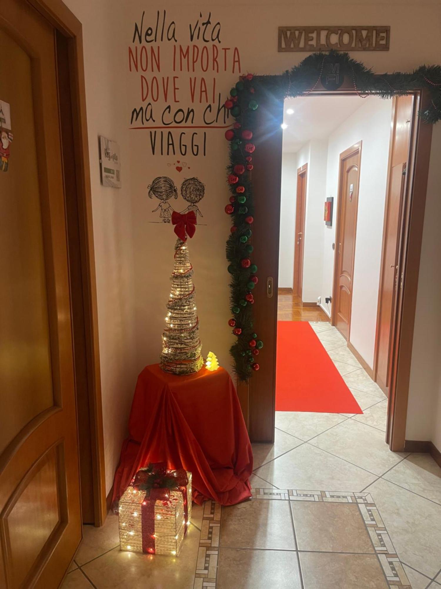 Reginella House Hotel Napoli Bagian luar foto